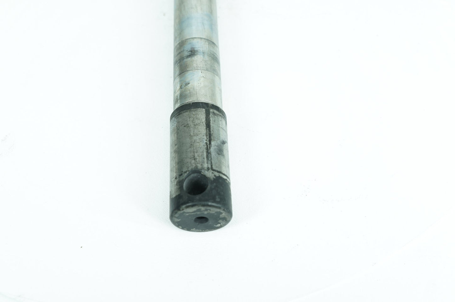 1999 - 2006 Harley-Davidson Touring Electra Glide Ultra Front Wheel Axle Bolt Shaft 43364-00