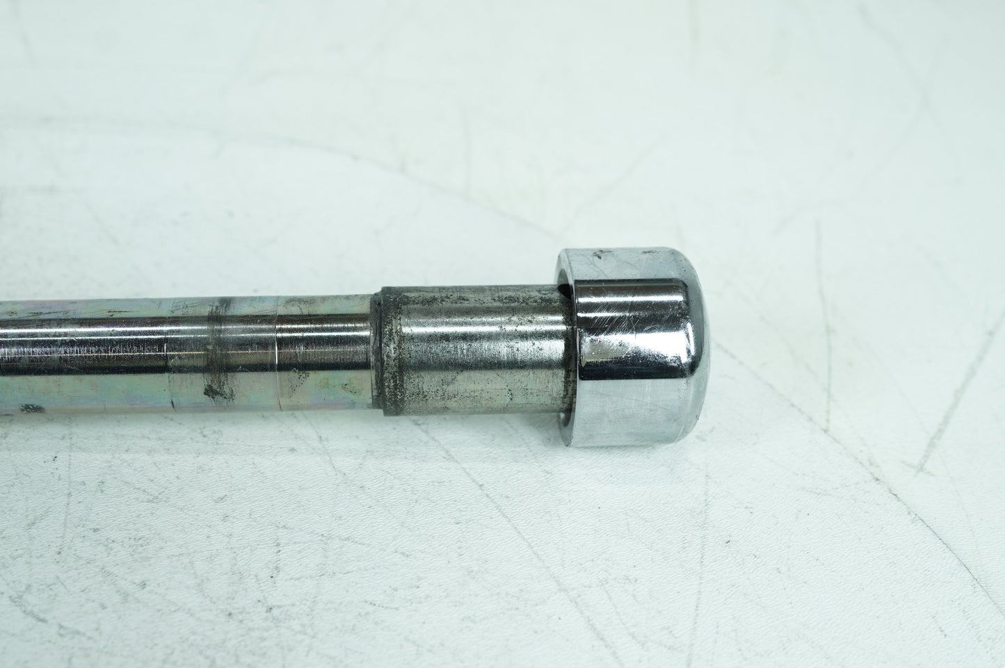 2007 - 2011 Harley-Davidson Touring Electra Screamin Eagle Front Wheel Axle Bolt Shaft 43364-00
