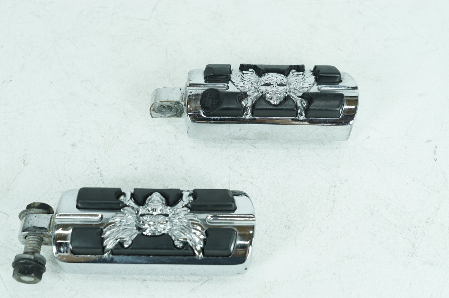 2000 - 2006 Harley-Davidson Softail Deuce Left & Right Step Foot Rest Pegs B07NVXY9VR