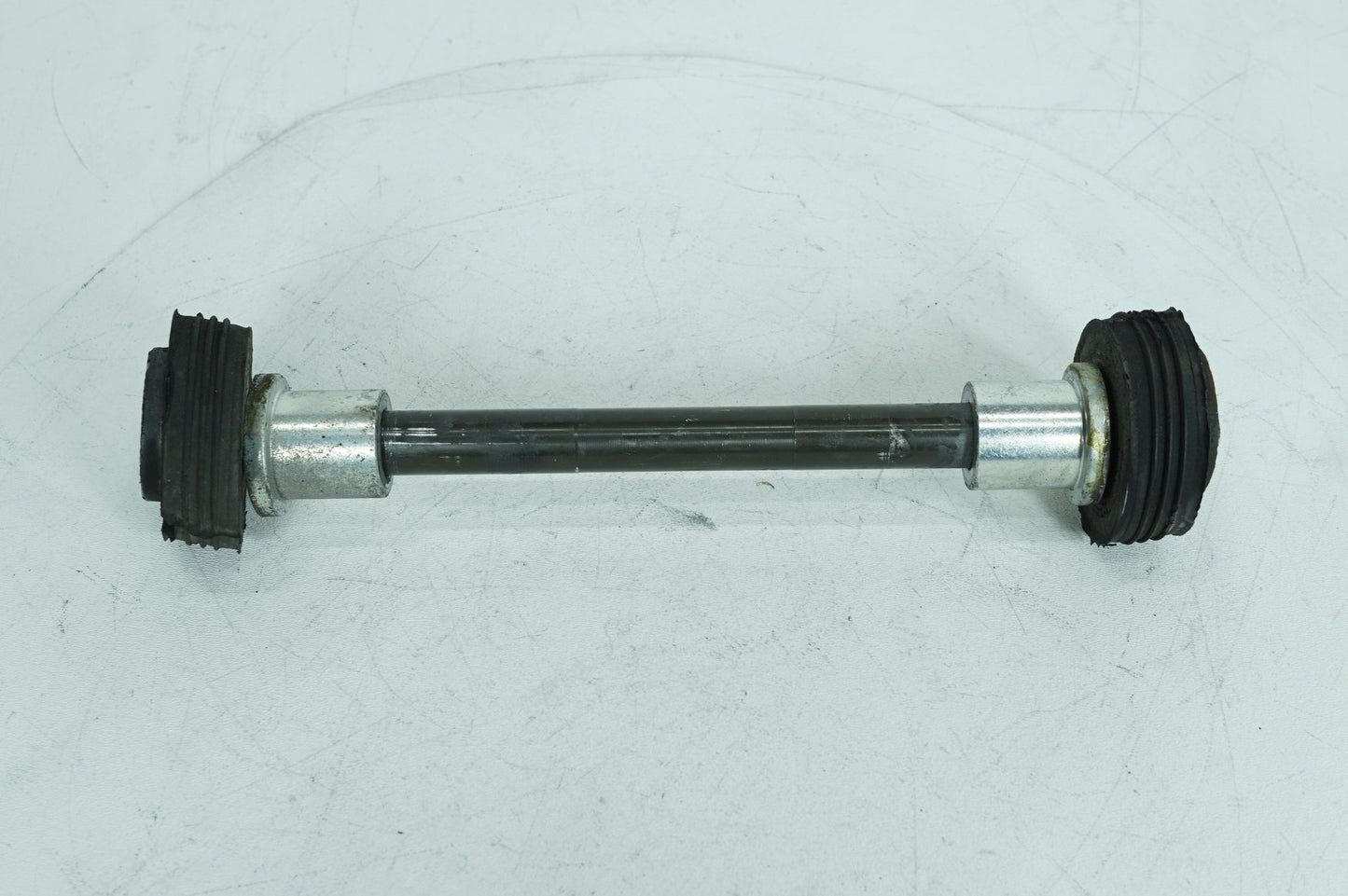 2007 - 2011 Harley-Davidson Touring Electra Ultra Rear Fork Swingarm Pivot Bolt Shaft 47505-02