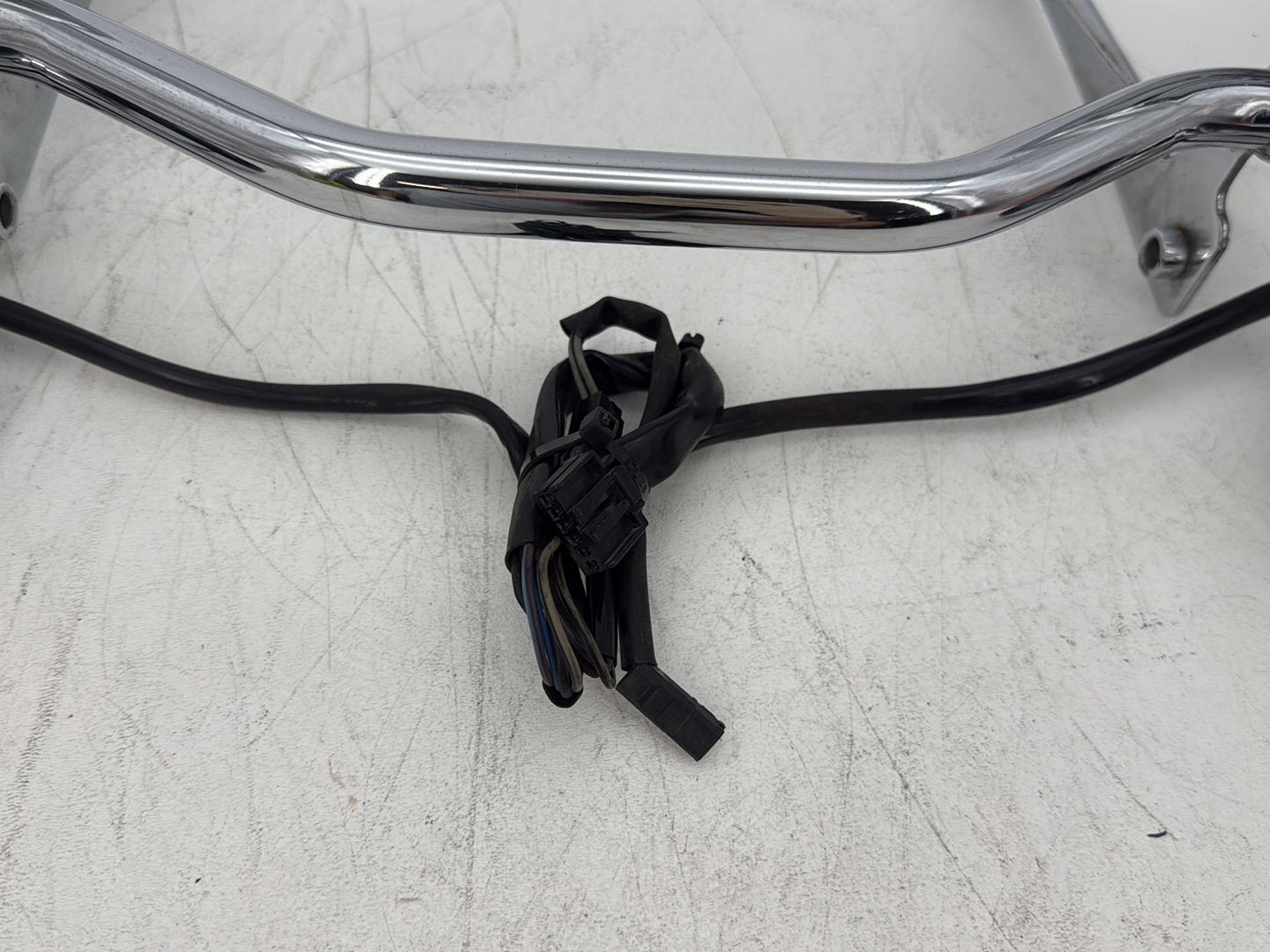 2006 Harley Softail FLSTCI Heritage Classic OEM Front Turn Signal Indicators Aux Light Bar