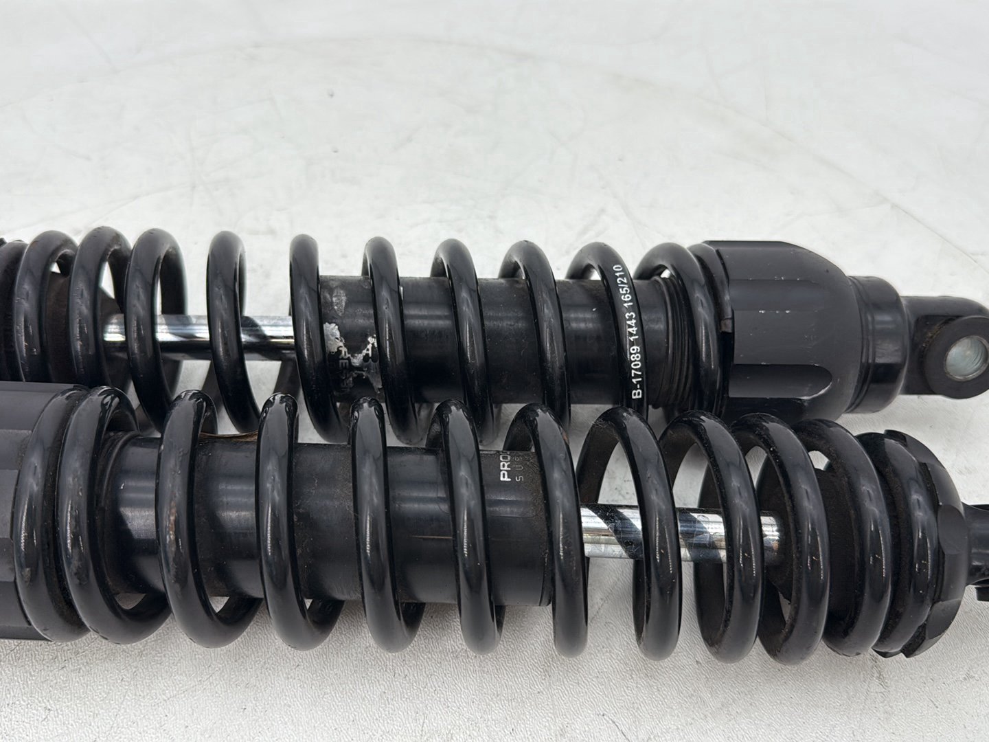 1999 - 2006 Harley-Davidson Touring Electra Glide Ultra Rear Left Right Shock Absorbers Progressive Suspension