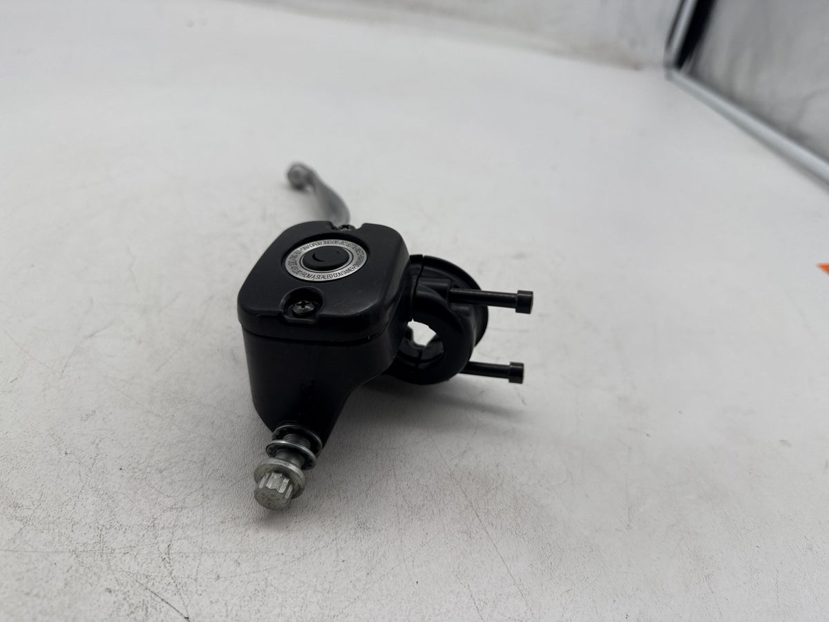2014 Harley Softail Slim FLS OEM Front Right Brake Lever Master Cylinder