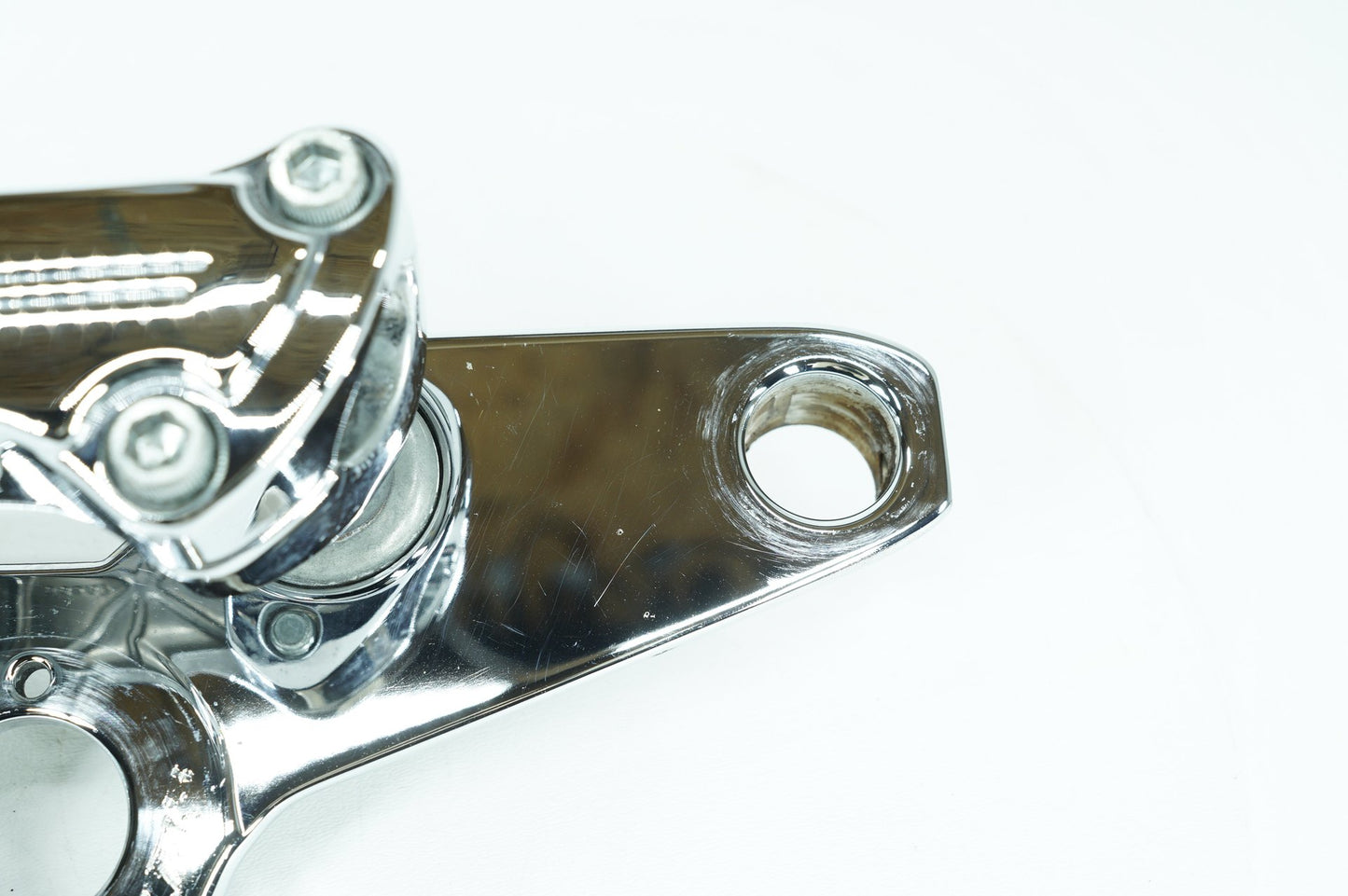 1999 - 2006 Harley-Davidson Dyna Wide Glide Front Fork Upper Triple Tree Clamps  	45672-80B