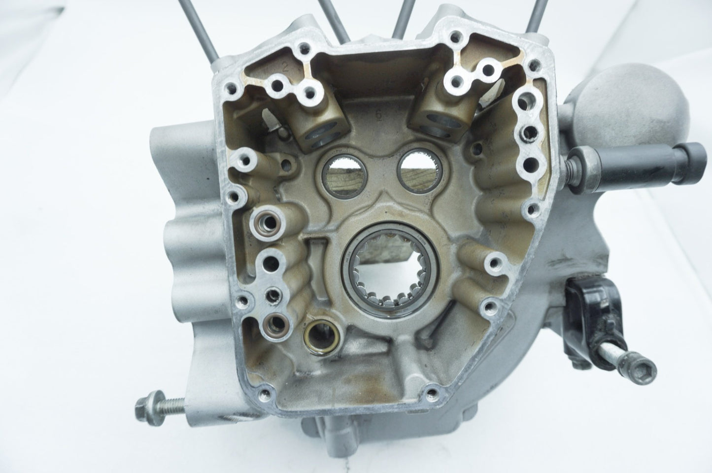 2007 - 2011 Harley-Davidson Touring Electra Glide Crankcase Shaft Engine Motor Cover 24653-06