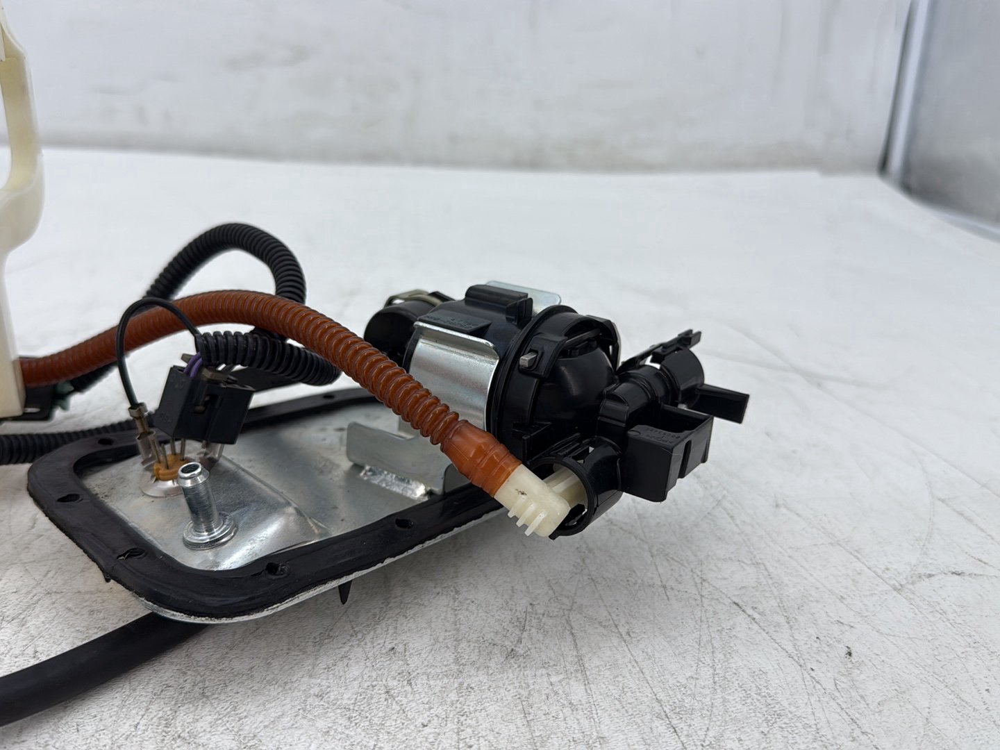 2013 Harley Heritage Softail Classic FLSTC OEM Gas Gasoline Fuel Petrol Pump Sending