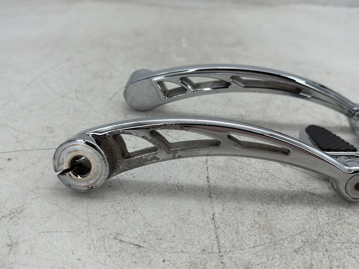2009 Harley Road Glide Touring FLTR OEM Gear Shifter Lever Pedal Pedals