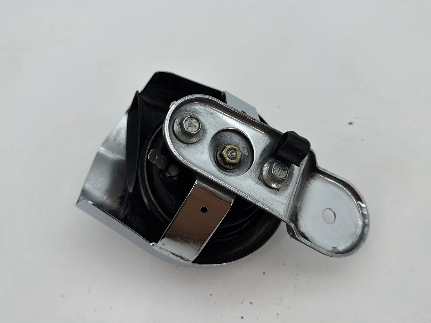 2007 Harley Softail Heritage Classic FLSTC OEM Horn Signal Klaxon Chrome Cover