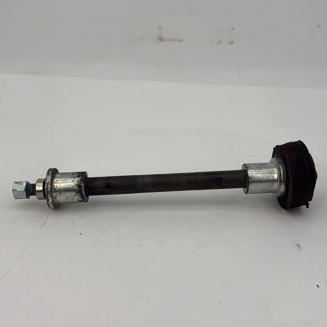 2007 - 2012 Harley-Davidson Touring Street Glide Rear Fork Swingarm Pivot Bolt Shaft 47505-02
