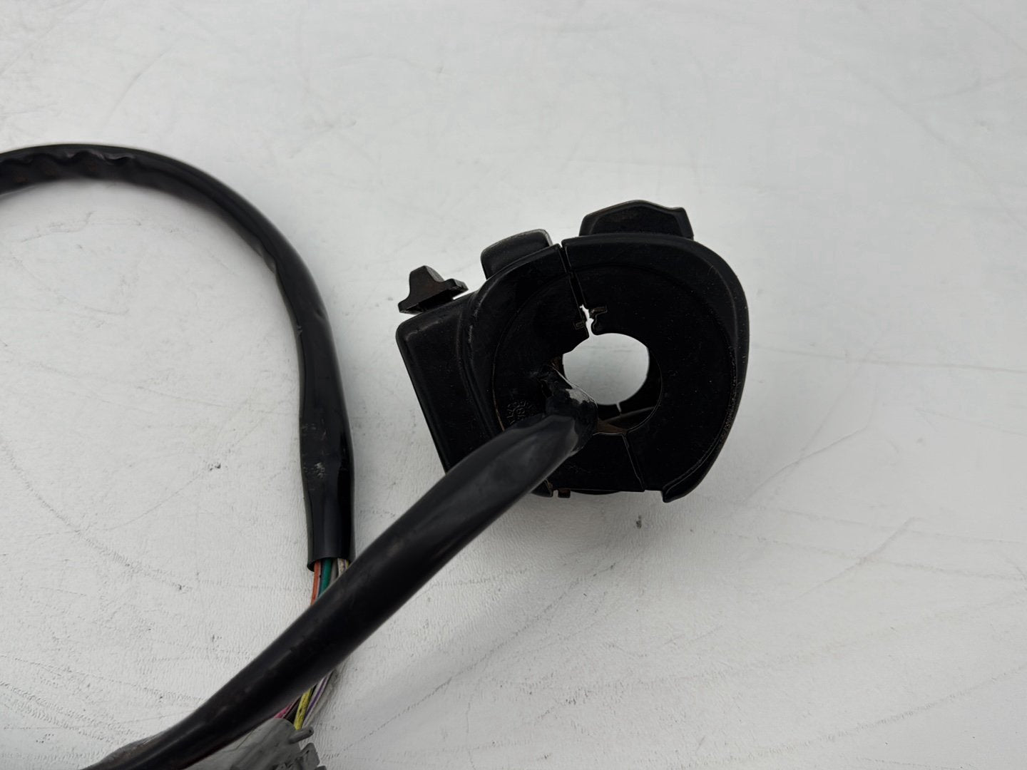 1999 - 2006 Harley-Davidson Touring Electra Glide Classic Left Turn Signal Headlight Switches Controls 71685-06A