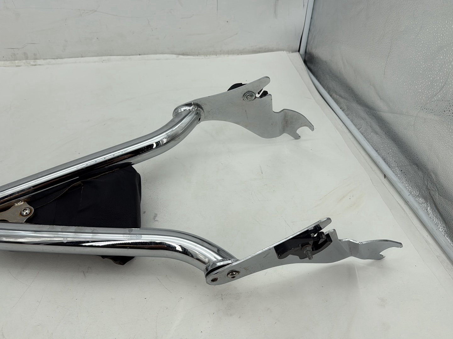 2013 Harley Street Glide Touring FLHX OEM Rear Sissy Bar w/ Backrest Cushion Pad