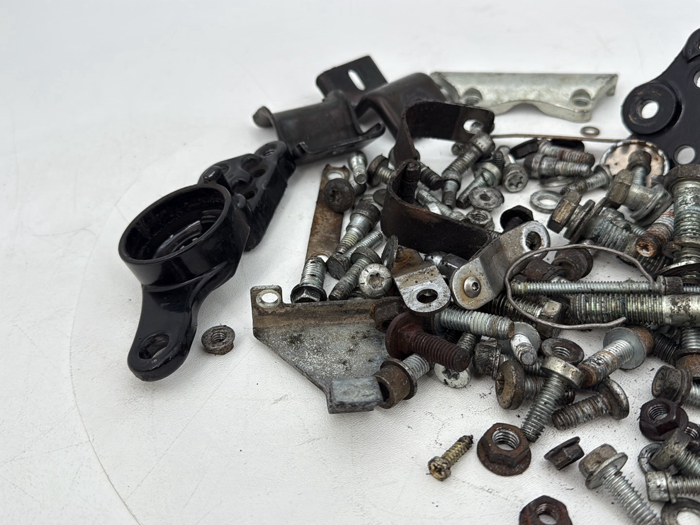 2007 - 2011 Harley-Davidson Touring Electra Glide Ultra Hardware Bolts Nuts & Brackets  	50588-09A