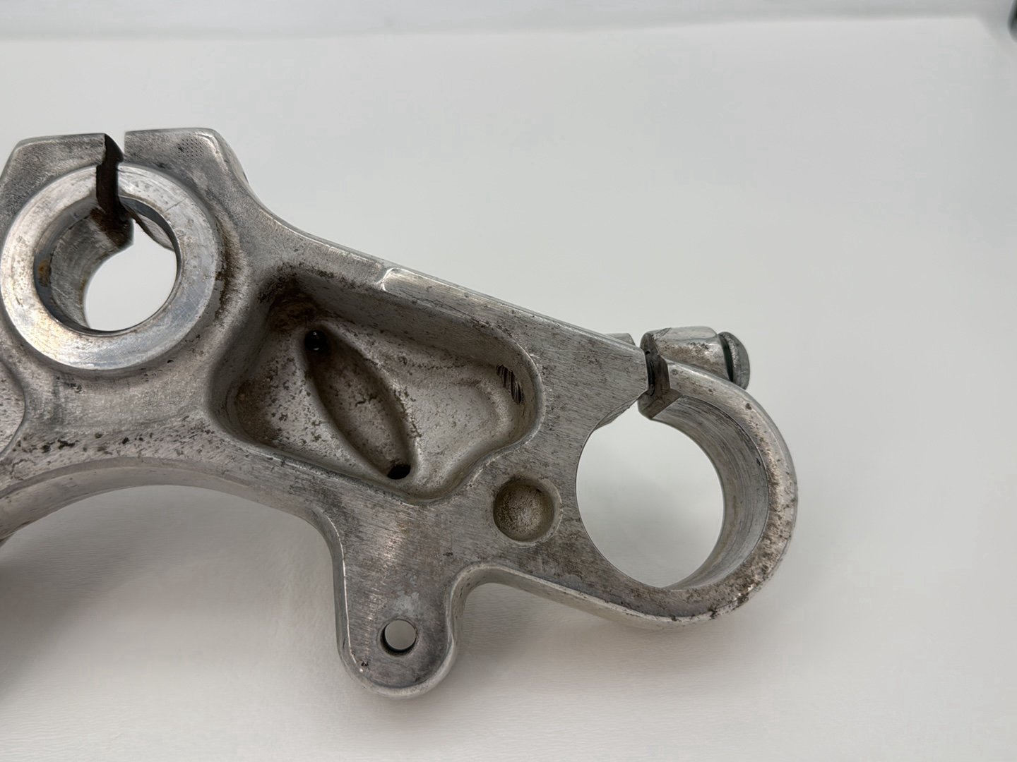 2014 Harley Sportster XL883L 883 SuperLow OEM Front Fork Upper Triple Tree