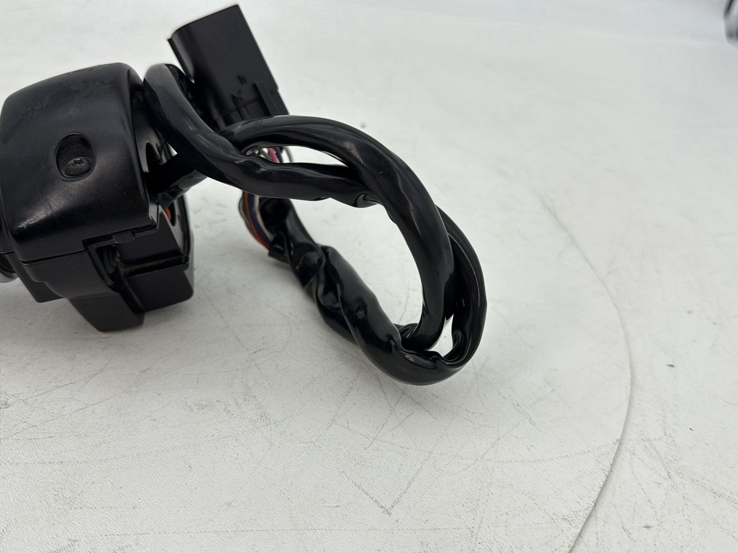 2007 - 2012 Harley-Davidson Touring Electra Glide Ultra Right Engine Start Kill Switches Controls 	71684-06