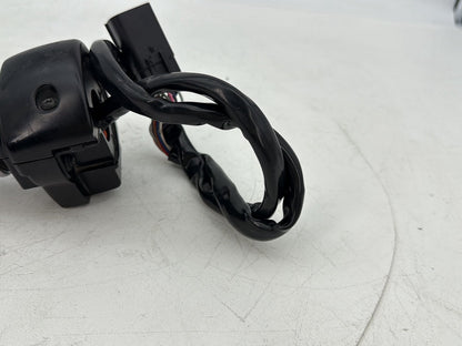 2007 - 2012 Harley-Davidson Touring Electra Glide Ultra Right Engine Start Kill Switches Controls 	71684-06
