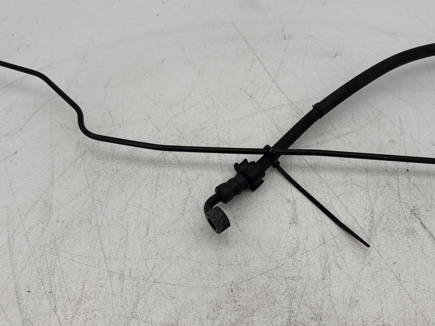 2013 Harley Electra Glide Touring Ultra FLHTCUI OEM Rear Brake Hose Line Pipe NON-abs