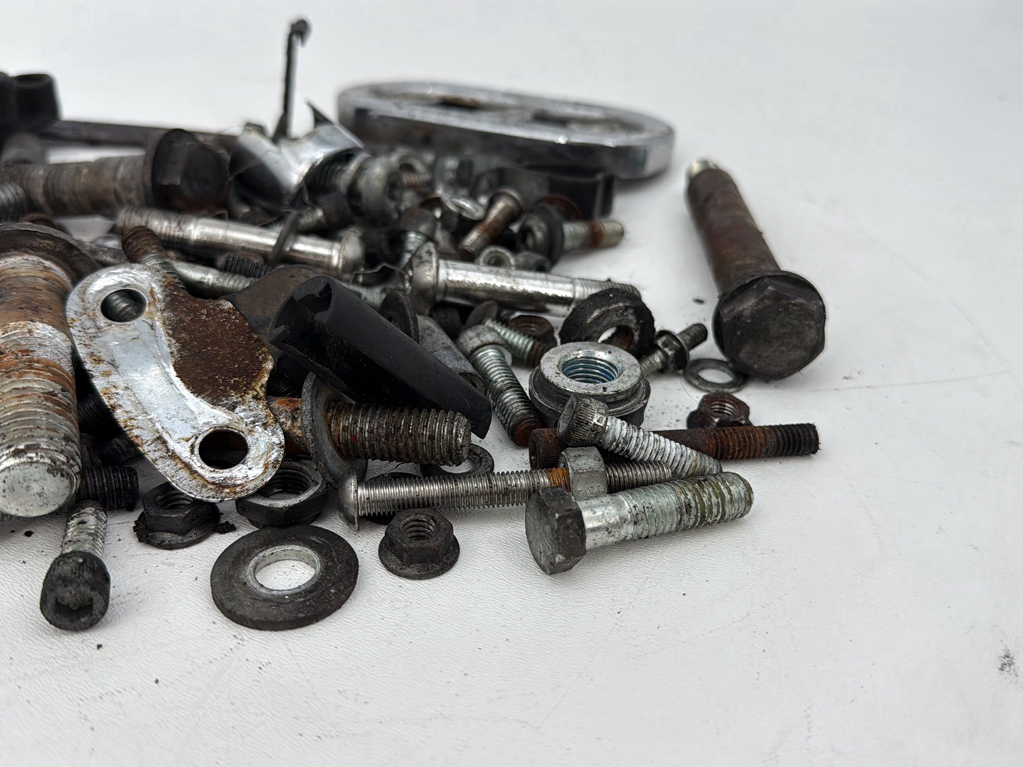 2004 - 2013 Harley-Davidson Sportster 883 Custom Hardware Bolts Nuts & Brackets