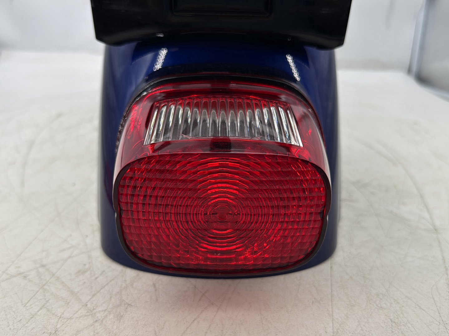 2006 Harley Sportster XL883L 883 Low OEM Rear Wheel Fender Taillight Brake Lamp