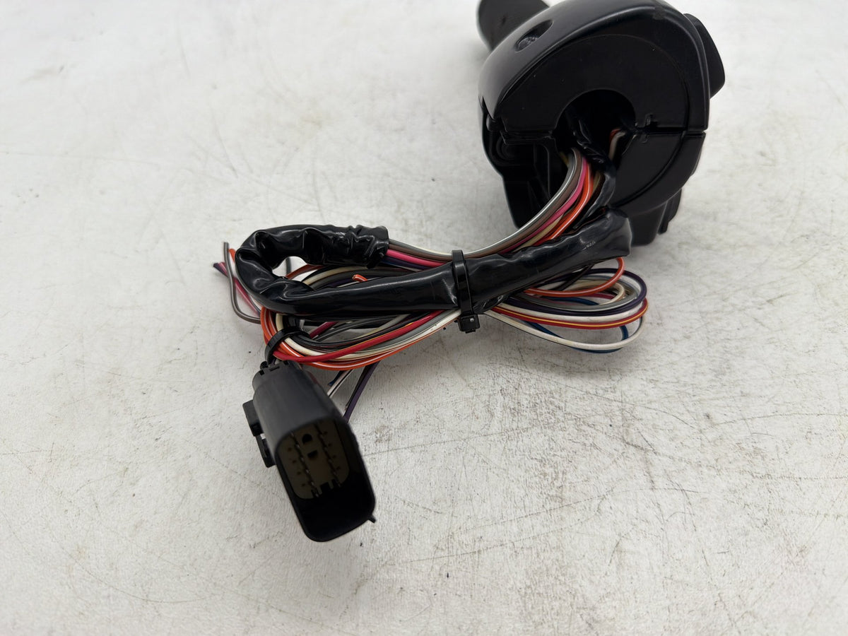 2009 Harley Street Glide Touring OEM Right Engine Start Kill Switches Controls
