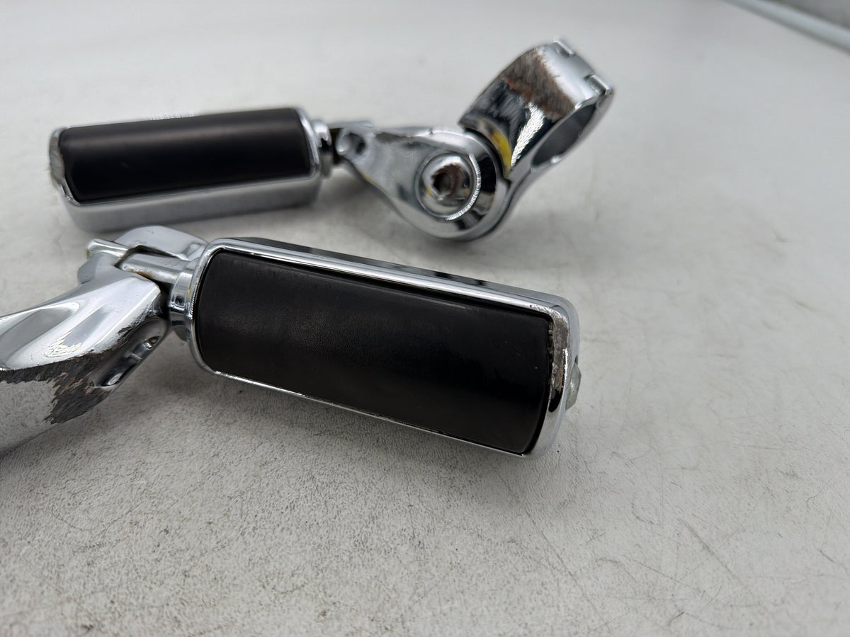 07 Harley Electra Touring CVO Front Right Left Highway Foot Pegs AirFlow Style