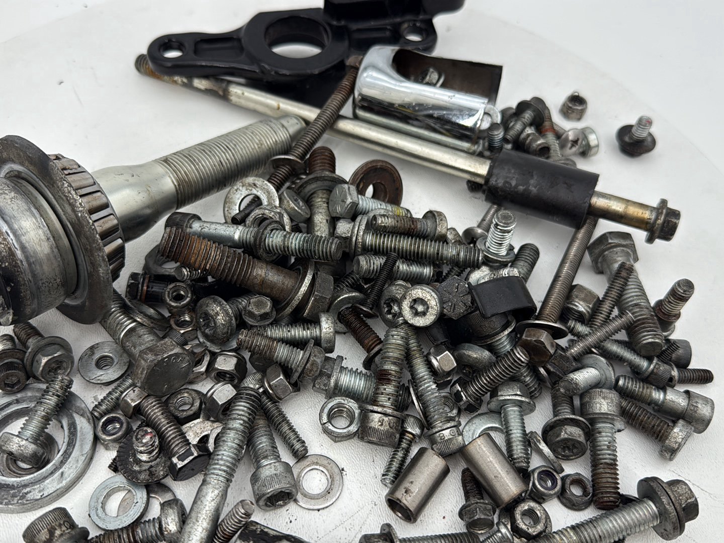 2019 - 2023 Harley-Davidson Touring Road King Special Hardware Bolts Nuts & Brackets 16400005