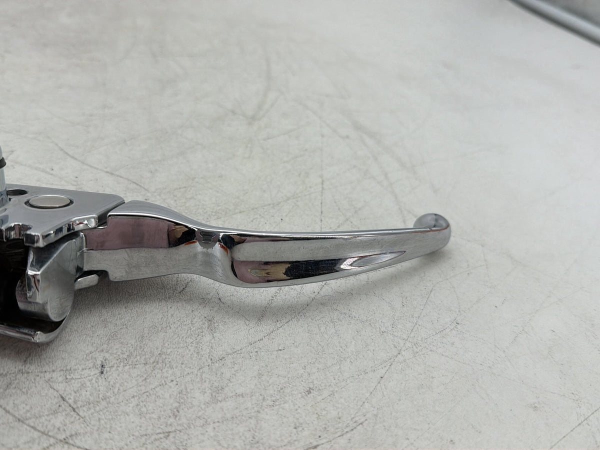 2013 Harley Electra Glide Touring CVO Front Right Brake Lever Master Cylinder