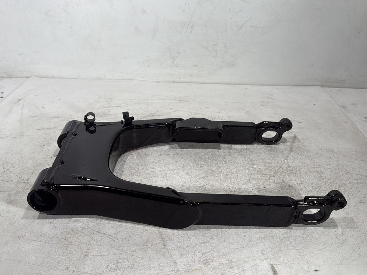 2007 Harley Street Glide Touring FLHX OEM Rear Fork Swingarm Swing Arm