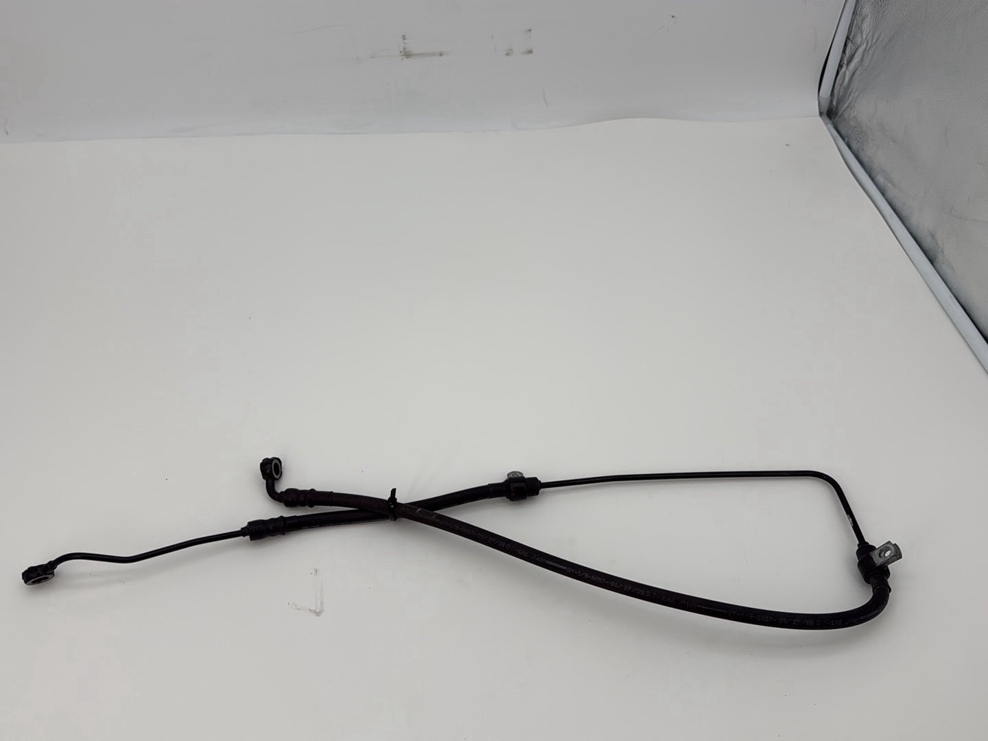 2006 - 2017 Harley-Davidson Dyna Street Bob Front Brake Hose Line Pipe 42728-06