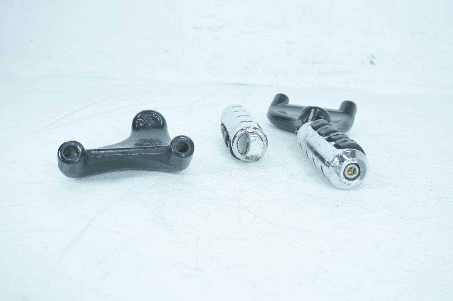2004 - 2013 Harley-Davidson Sportster Custom Passenger Left & Right Foot Pegs 49314-04