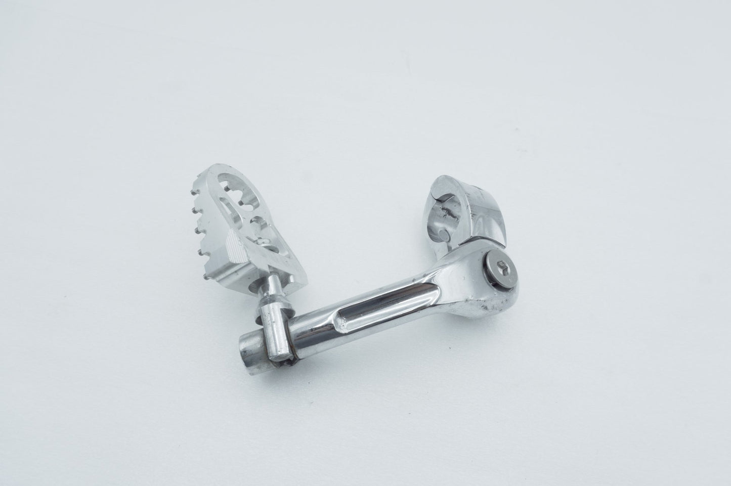 1999 - 2006 Harley-Davidson Touring Electra Glide Front Driver Highway 1 Foot Peg Rest Highway Foot Peg Rest