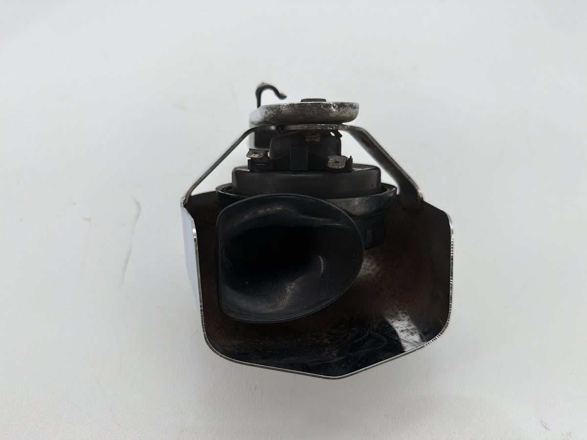 2006 Harley Electra Glide Touring Classic OEM Horn Signal Klaxon Chrome Cover