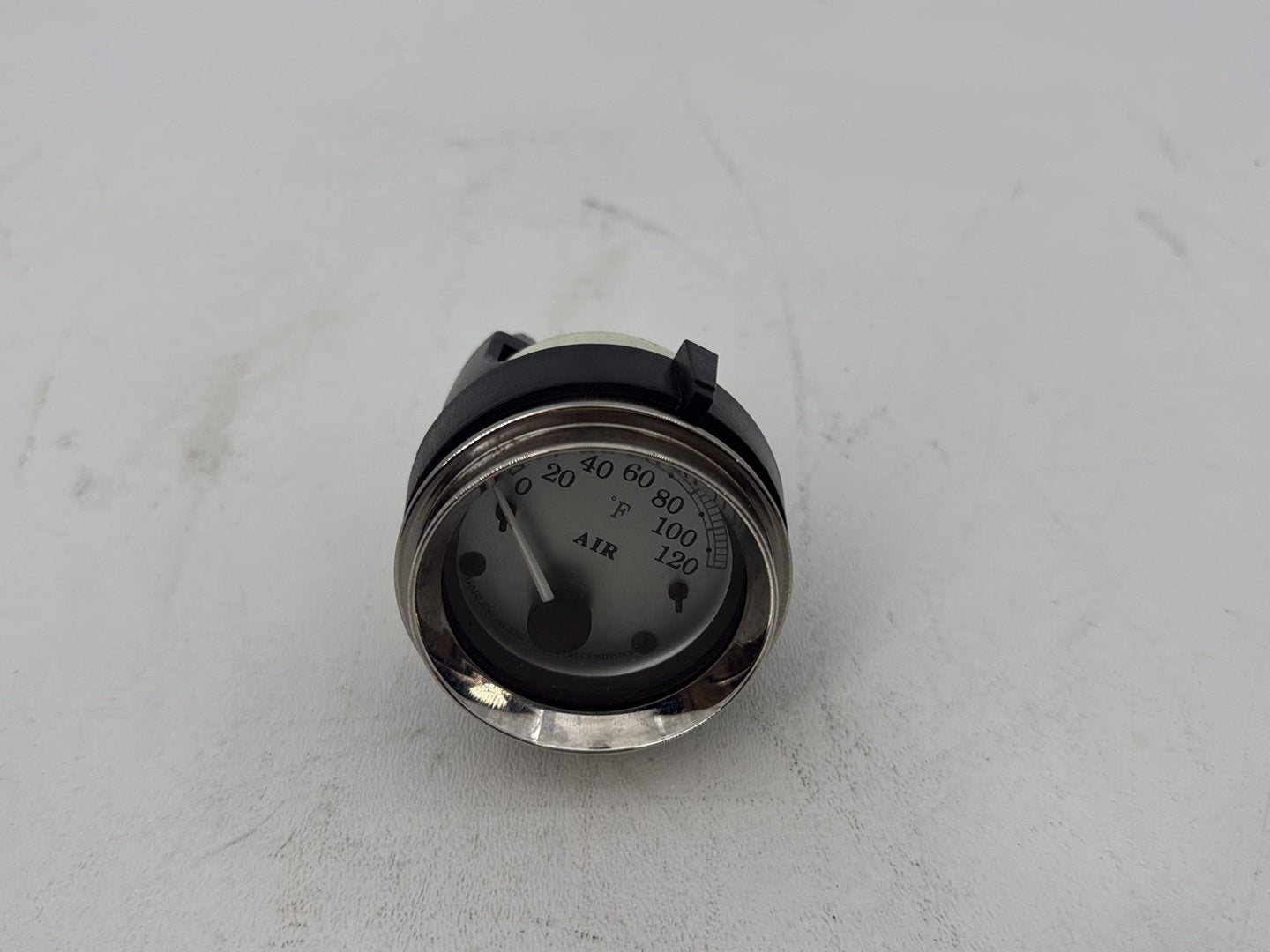 2007 - 2011 Harley-Davidson Touring Street Glide Air Gauge Temperature Instrument Cluster 	75166-01A