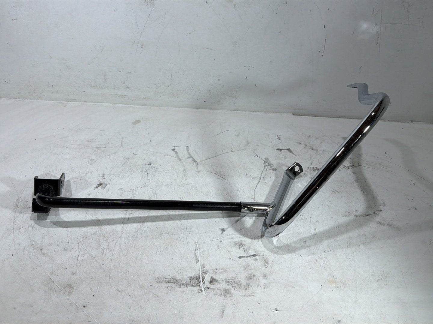 2014 Harley Electra Glide Touring Ultra OEM Rear Right Saddlebag Guard Rails Bar