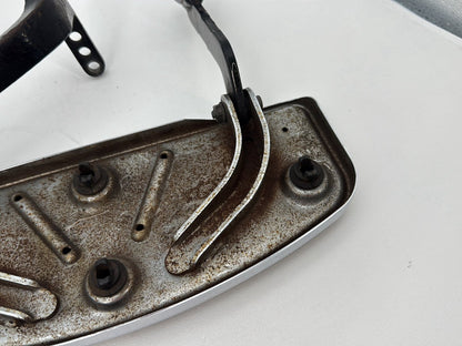 1999 - 2006 Harley-Davidson Touring Electra Glide Classic Left Right Driver Floorboard Foot Rest  	50614-91A