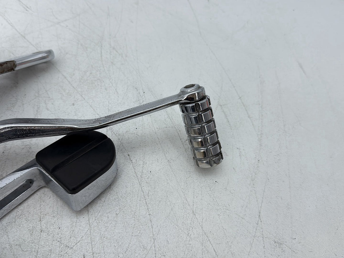 2000 Harley Dyna FXDWG Wide Glide OEM Left Right Foot Brake Control Pegs