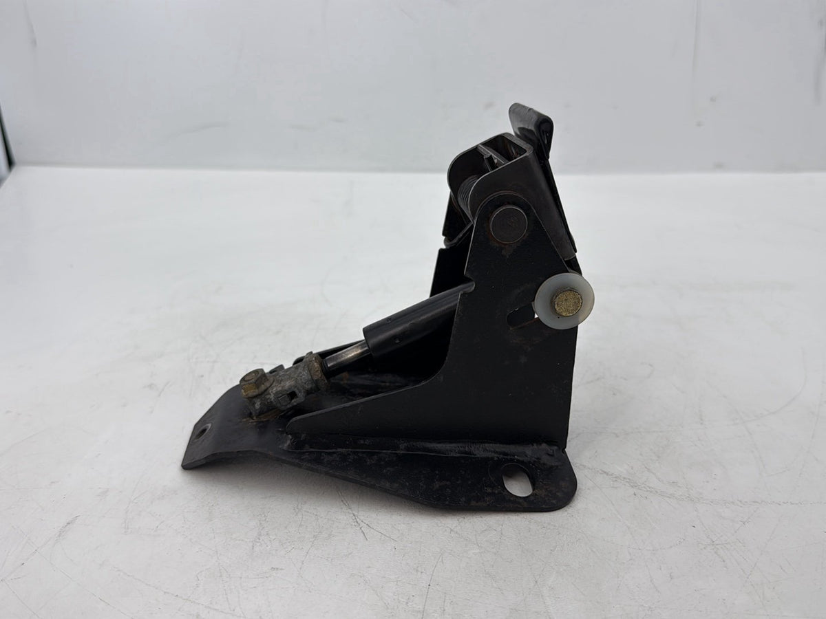 2008 Harley Touring Electra Ultra Adjustable Rider Backrest Lift Mount 52482-01A