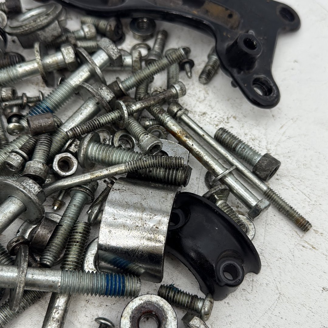 2007 - 2012 Harley-Davidson Dyna Super Glide Hardware Bolts Nuts & Brackets