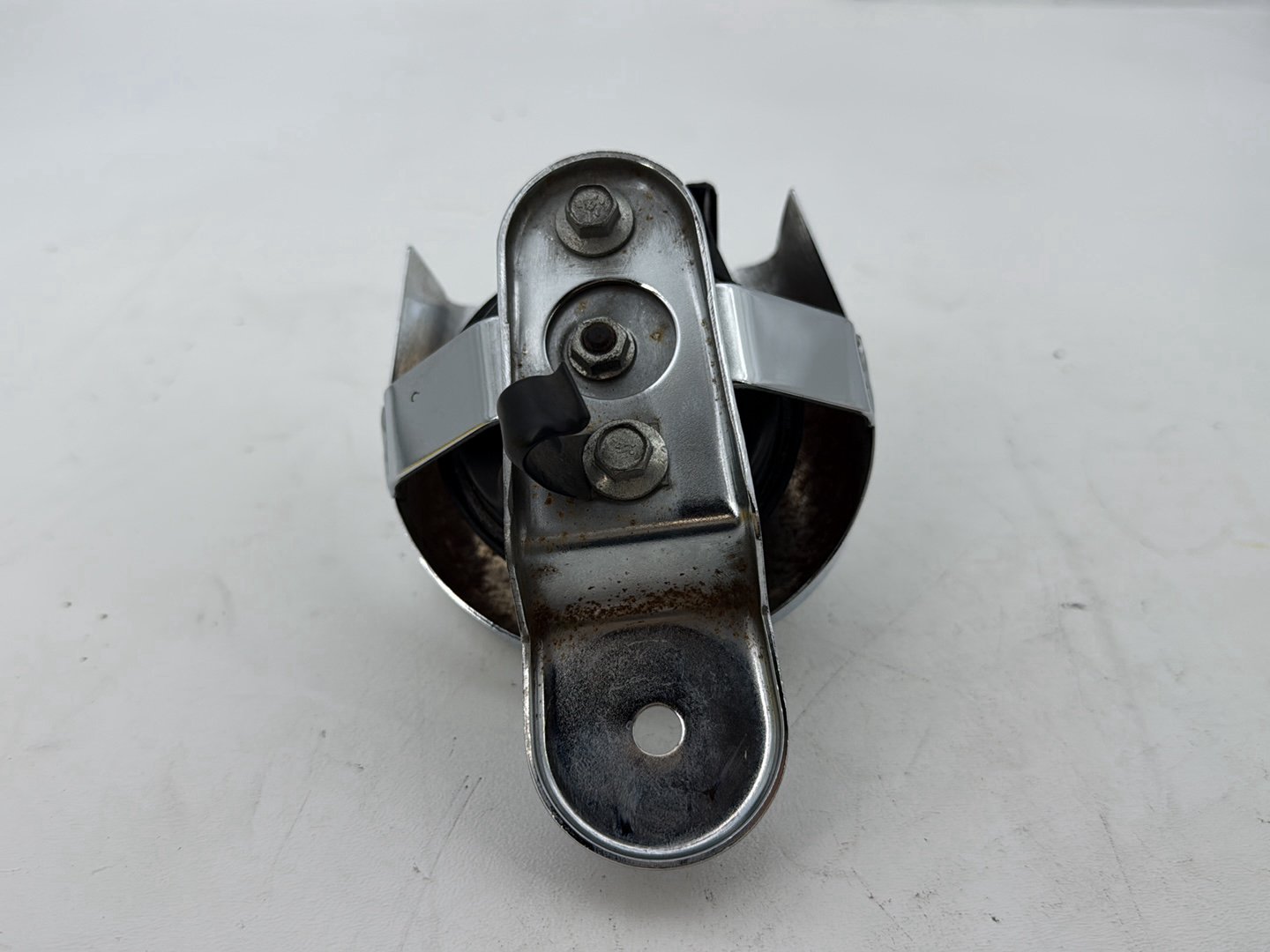2013 Harley Street Glide Touring FLHX OEM Horn Signal Klaxon Chrome Cover