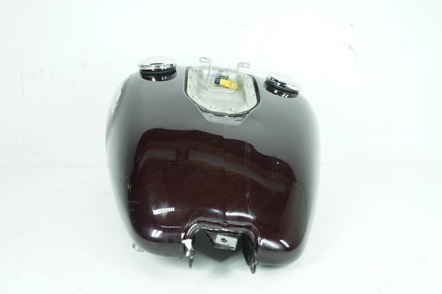 1999 - 2006 Harley-Davidson Dyna Street Bob Gas Gasoline Fuel Tank Reservoir  61597-06