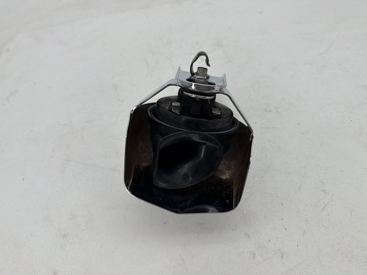 2003 Harley Electra Glide Touring Ultra OEM Horn Signal Klaxon Chrome Cover