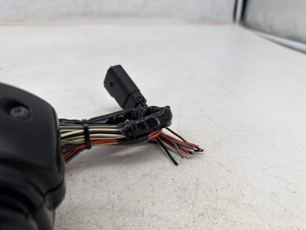 2009 Harley Street Glide Touring OEM Right Engine Start Kill Switches Controls