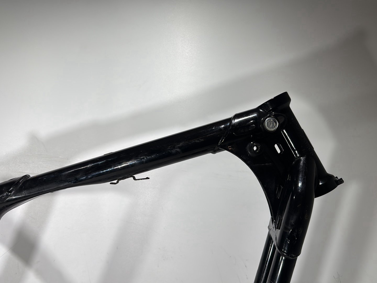 2005 Harley Sportster XL883C 883 Custom OEM Body Main Frame Chassis SLVG