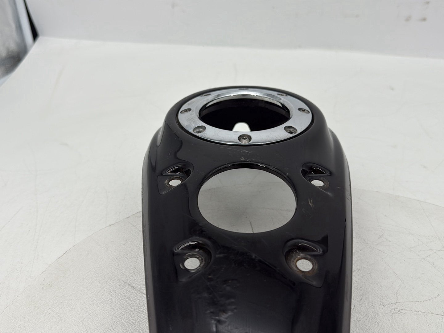 2007 - 2012 Harley-Davidson Dyna Super Glide Fuel Gas Tank Dash Console NOKey 61693-05DH