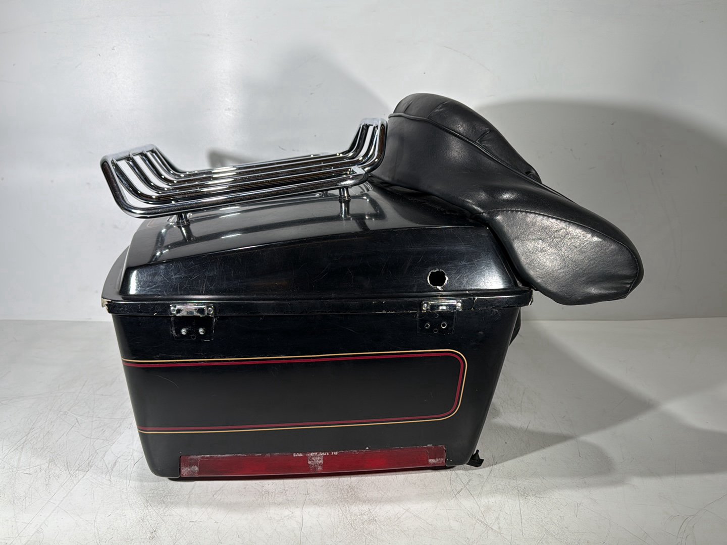 1999 - 2006 Harley-Davidson Touring Electra Glide Classic Pass Backrest Tour Pak Luggage NOKey 53140-00BDK