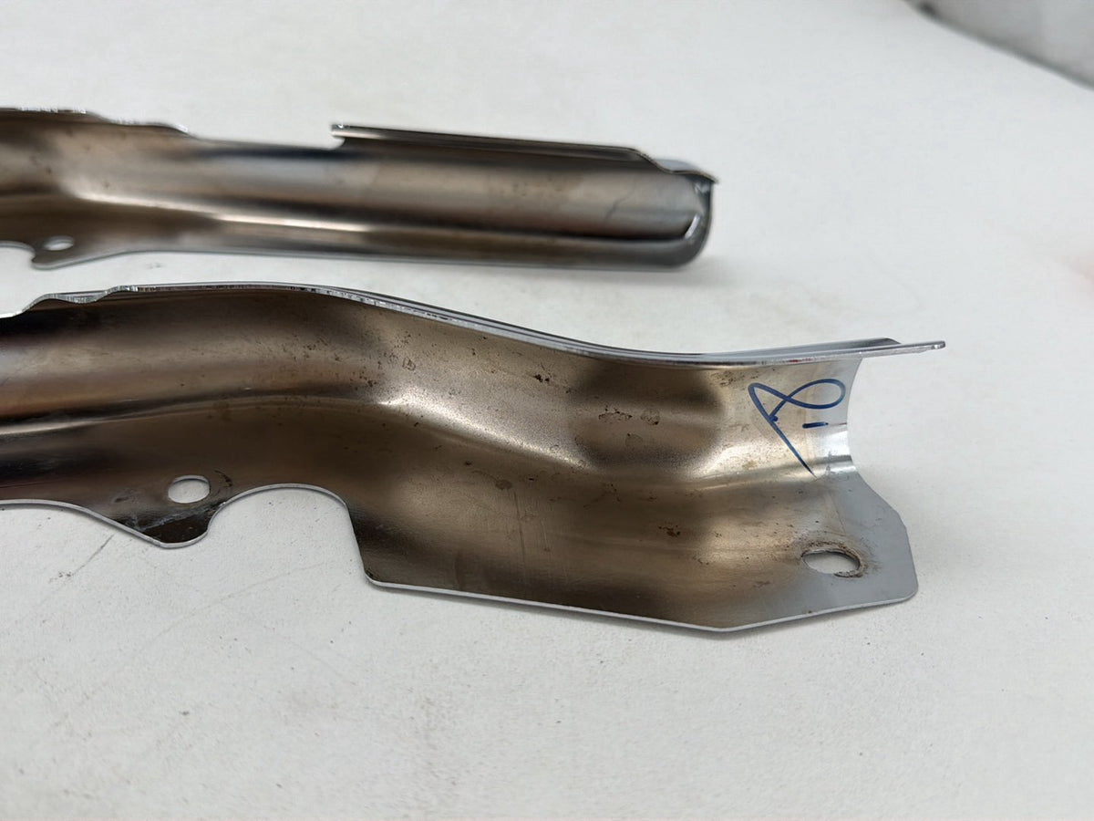 2007 Harley Street Glide Touring FLHX OEM Rear Left Right Fender Struts Bracket