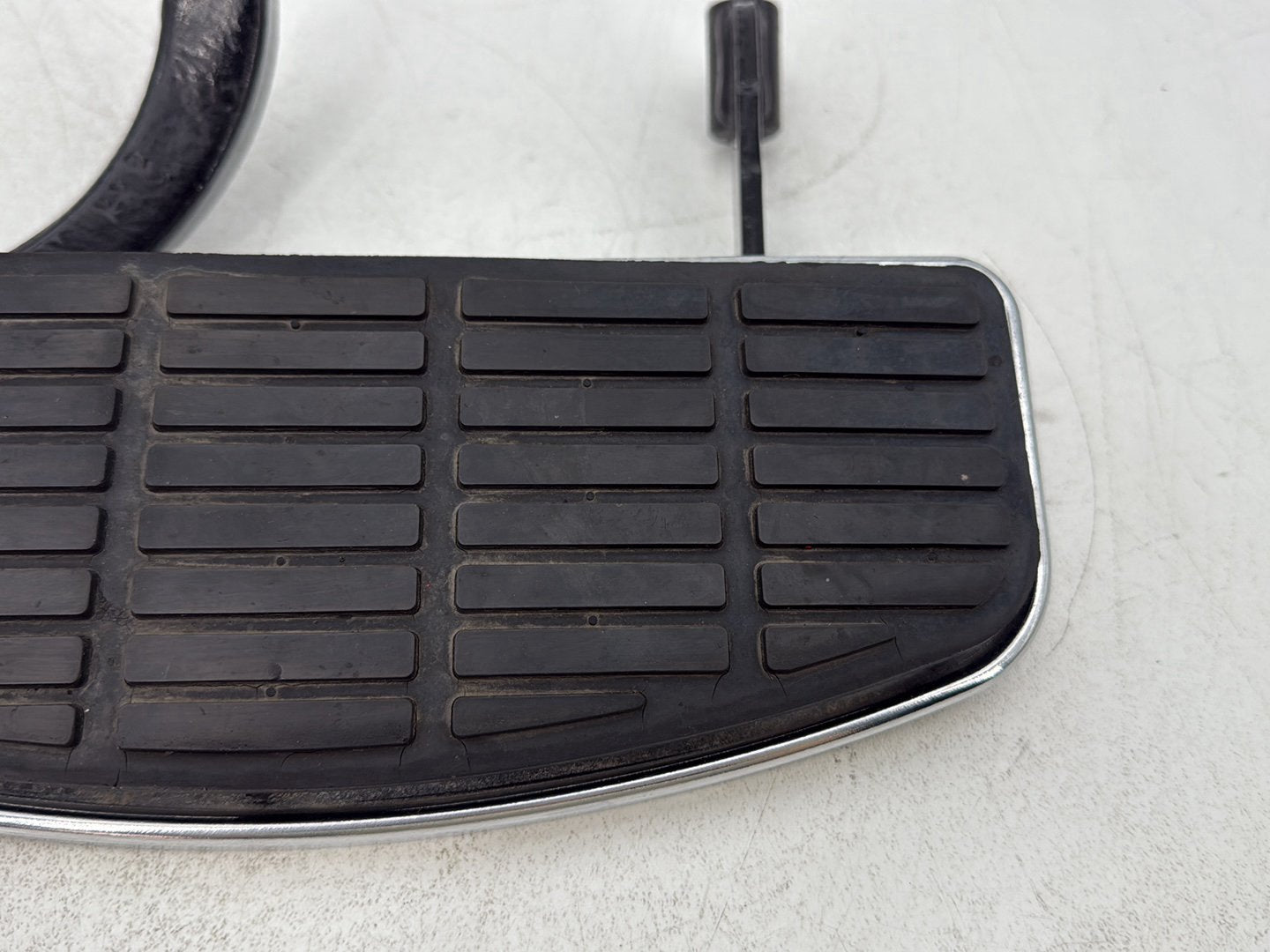 2007 - 2012 Harley-Davidson Touring Electra Glide Ultra Right Driver 1 Floorboard Foot Rest