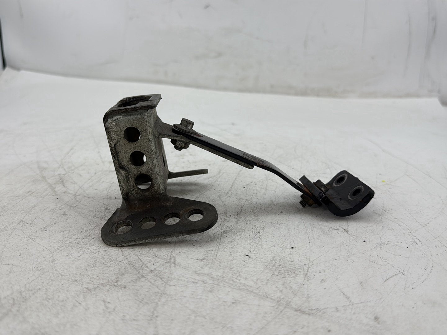 2018 Harley Electra Glide Touring Driver Rider Backrest Bracket Mount 52589-09A
