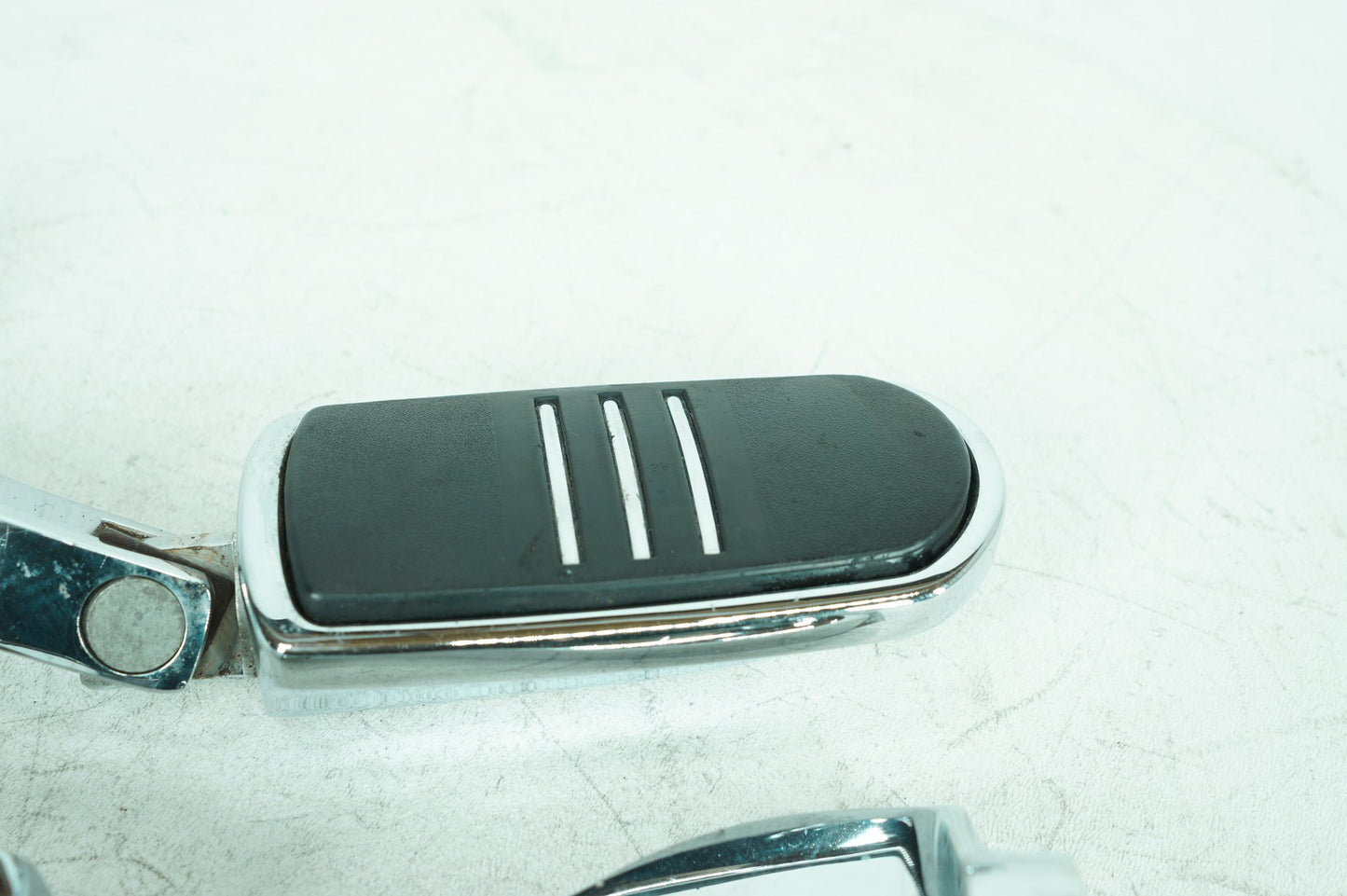 2007 - 2016 Harley-Davidson Touring Police Electra Passenger Left & Right Foot Pegs