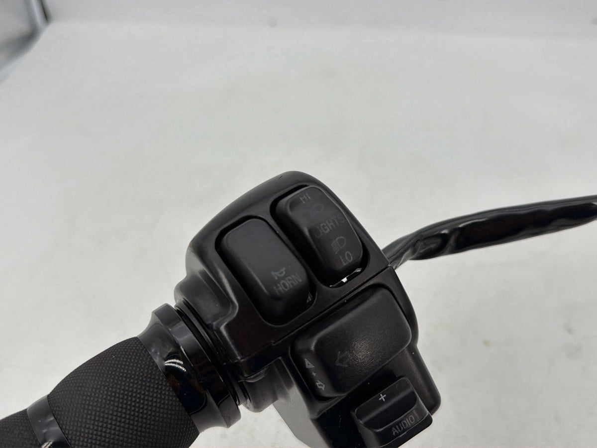 07 Harley Touring Street Glide OEM Left Turn Signal Headlight Switches Controls