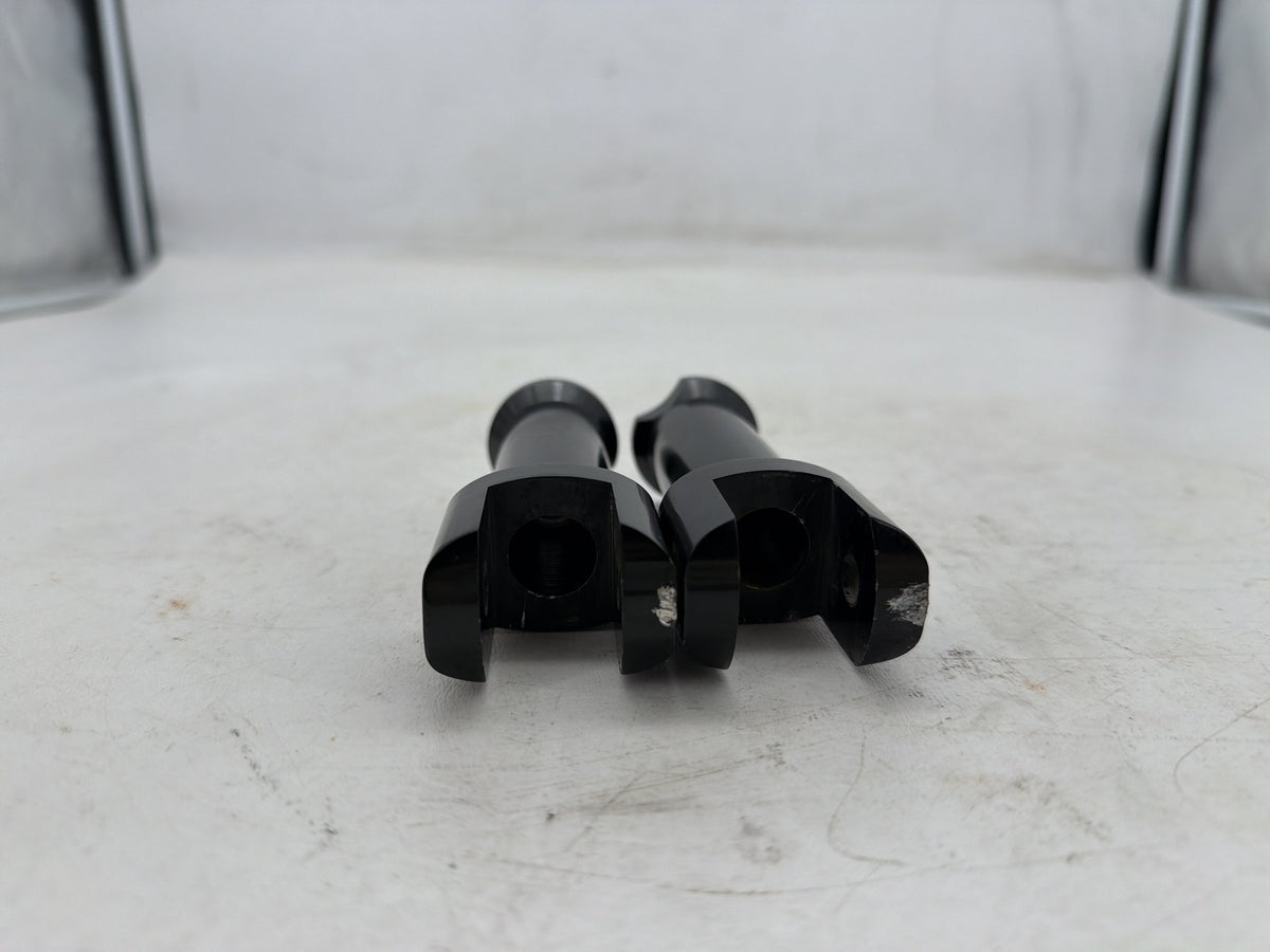 2020 Harley Softail Standard FXST OEM Left Right Foot Rest Peg Support Bracket